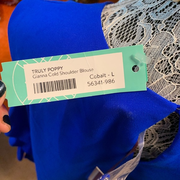 Gianna cold shoulder blouse - Picture 4 of 8